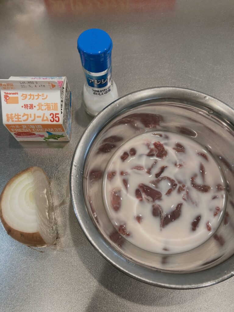 牛乳で鶏レバーのくさみとり
