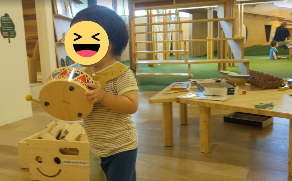 もくいく MOKUiKU 入口付近